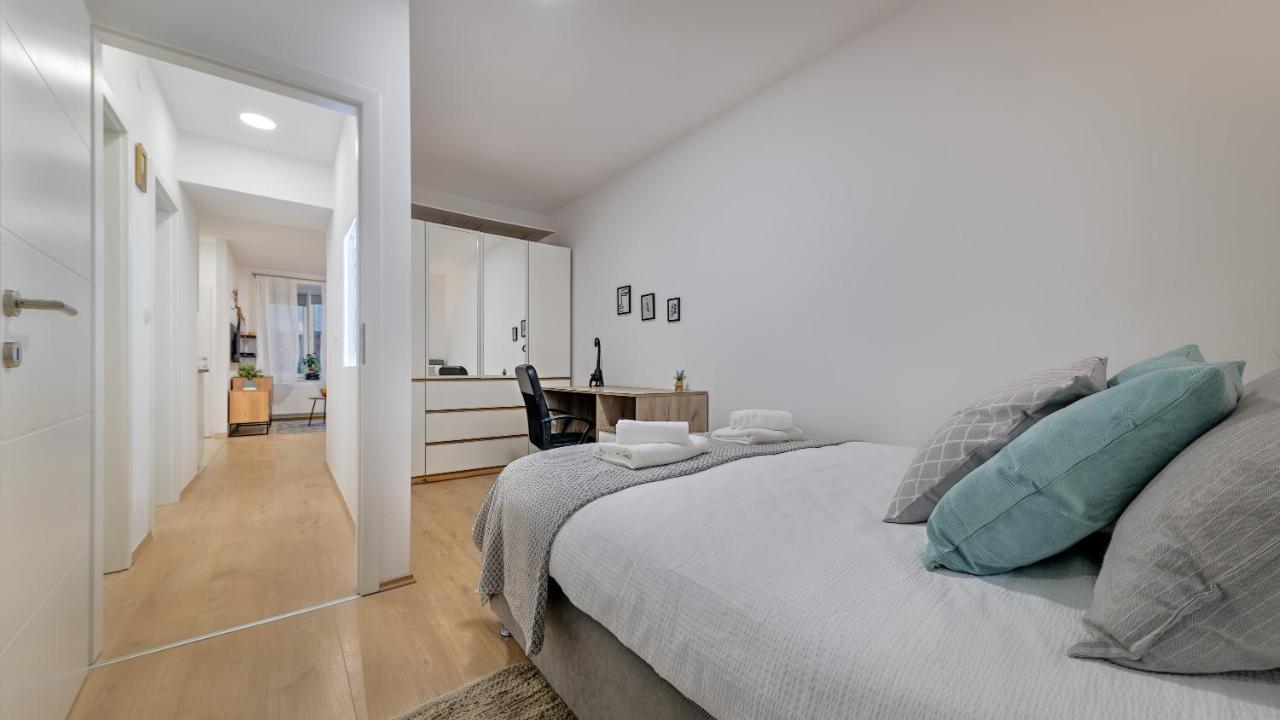 Brand New Apartment In City Center, Big Terrace Загреб Екстериор снимка